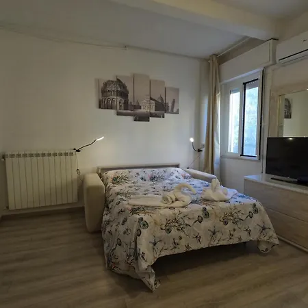 Konukevi Il Merlo Pisa